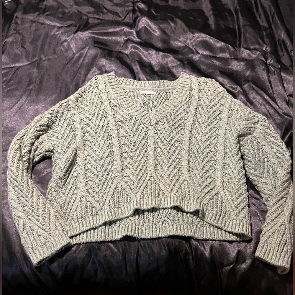 La hearts sweater